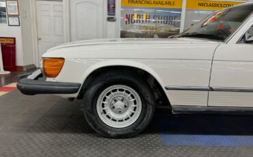Mercedes-Benz-400-Series-1977-16