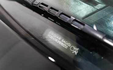 Mercedes-Benz-400-Series-1993-Sedan-14