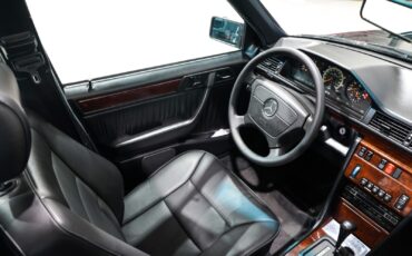 Mercedes-Benz-400-Series-1993-Sedan-20