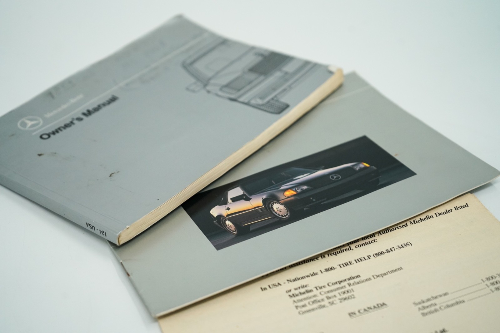 Mercedes-Benz-400-Series-1993-Sedan-36