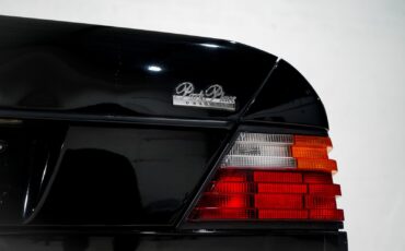 Mercedes-Benz-400-Series-1993-Sedan-6