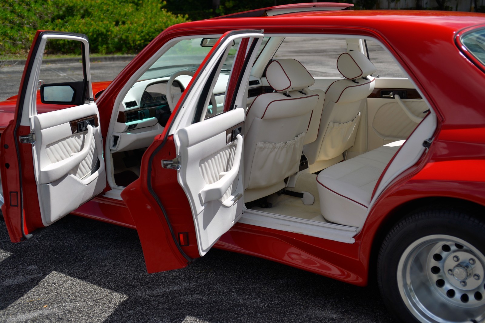 Mercedes-Benz-420SEL-1990-Sedan-23