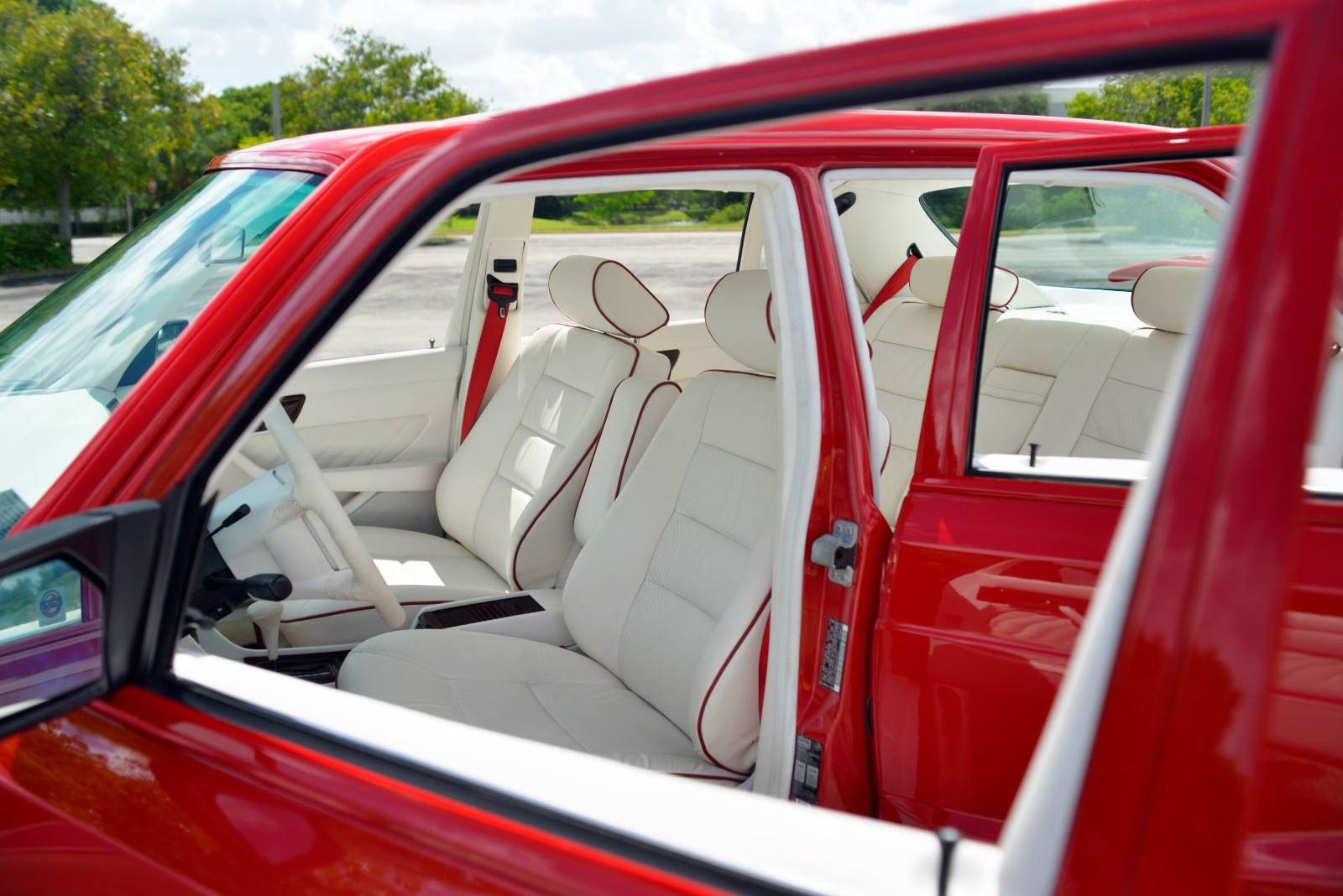 Mercedes-Benz-420SEL-1990-Sedan-25