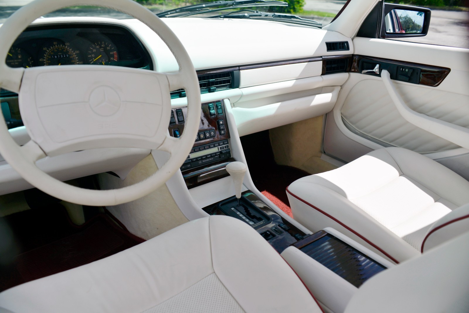 Mercedes-Benz-420SEL-1990-Sedan-28