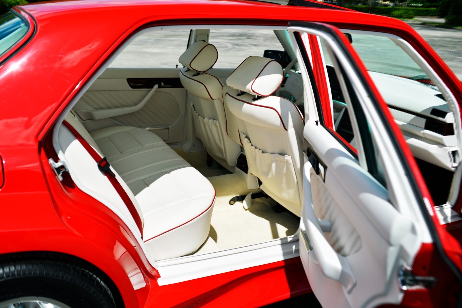 Mercedes-Benz-420SEL-1990-Sedan-30