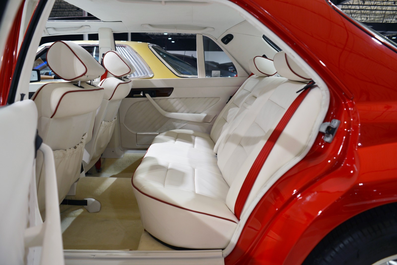 Mercedes-Benz-420SEL-1990-Sedan-34