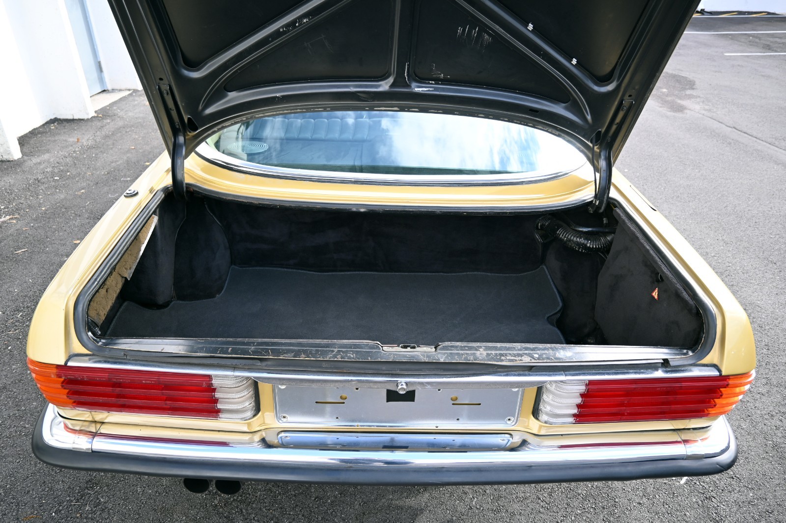 Mercedes-Benz-450-SLC-5.0-1979-Coupe-10