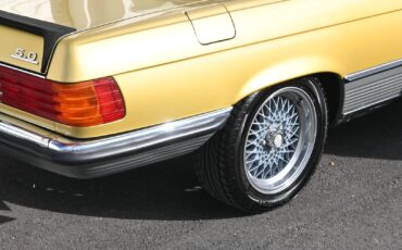 Mercedes-Benz-450-SLC-5.0-1979-Coupe-22