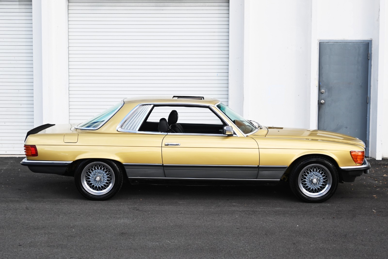 Mercedes-Benz-450-SLC-5.0-1979-Coupe-3
