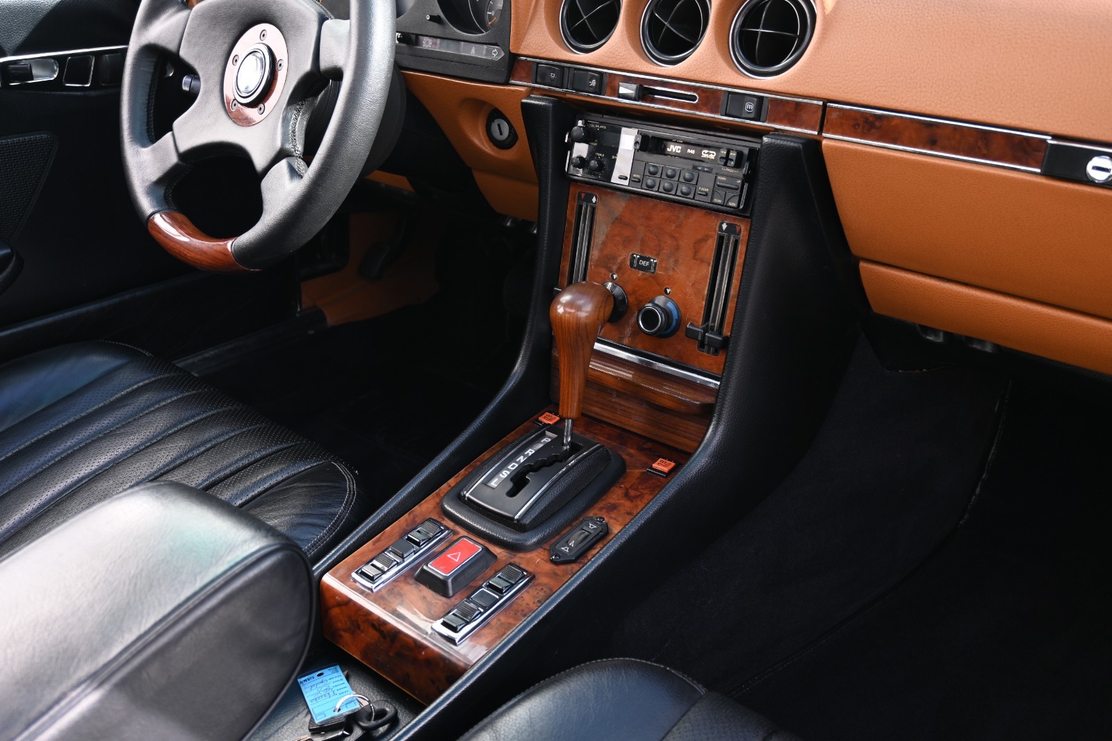 Mercedes-Benz-450-SLC-5.0-1979-Coupe-31