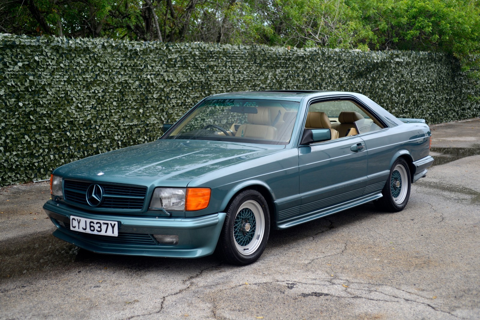 Mercedes-Benz-500-Series-1983-Coupe-1