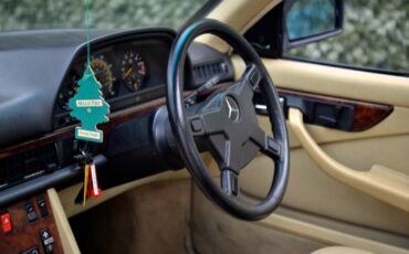 Mercedes-Benz-500-Series-1983-Coupe-15