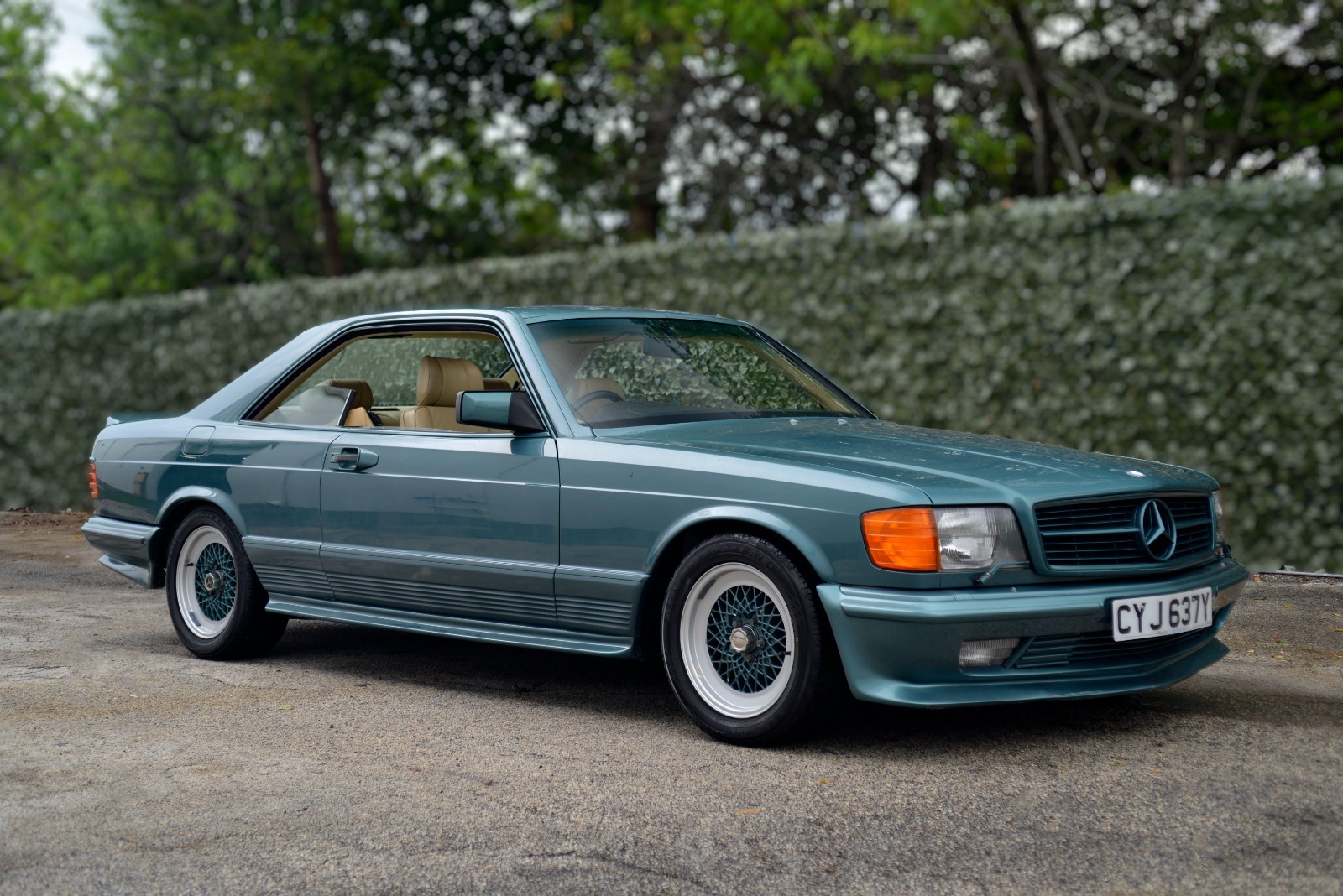 Mercedes-Benz-500-Series-1983-Coupe-22