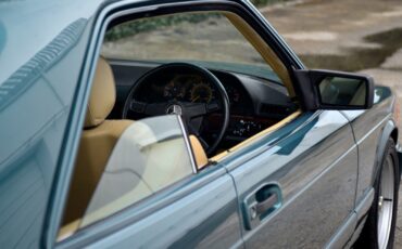 Mercedes-Benz-500-Series-1983-Coupe-25