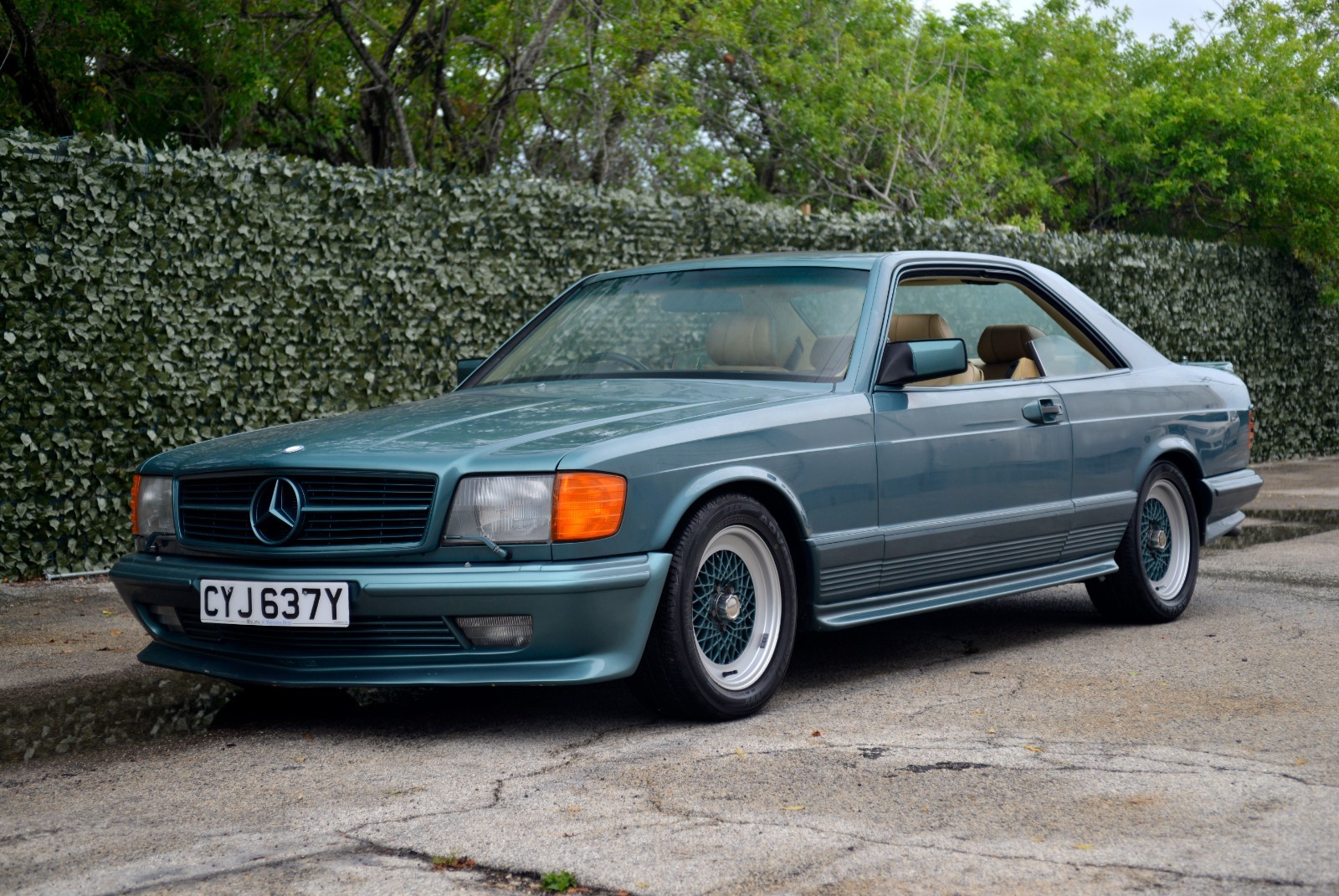 Mercedes-Benz 500-Series 1983 Coupe