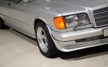 Mercedes-Benz-500-Series-1983-Sedan-8