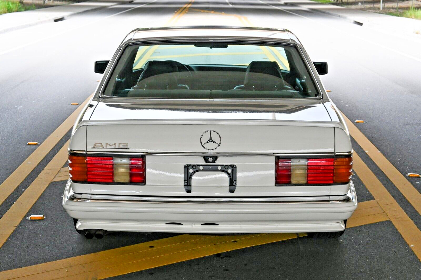Mercedes-Benz-500-Series-1985-Coupe-4
