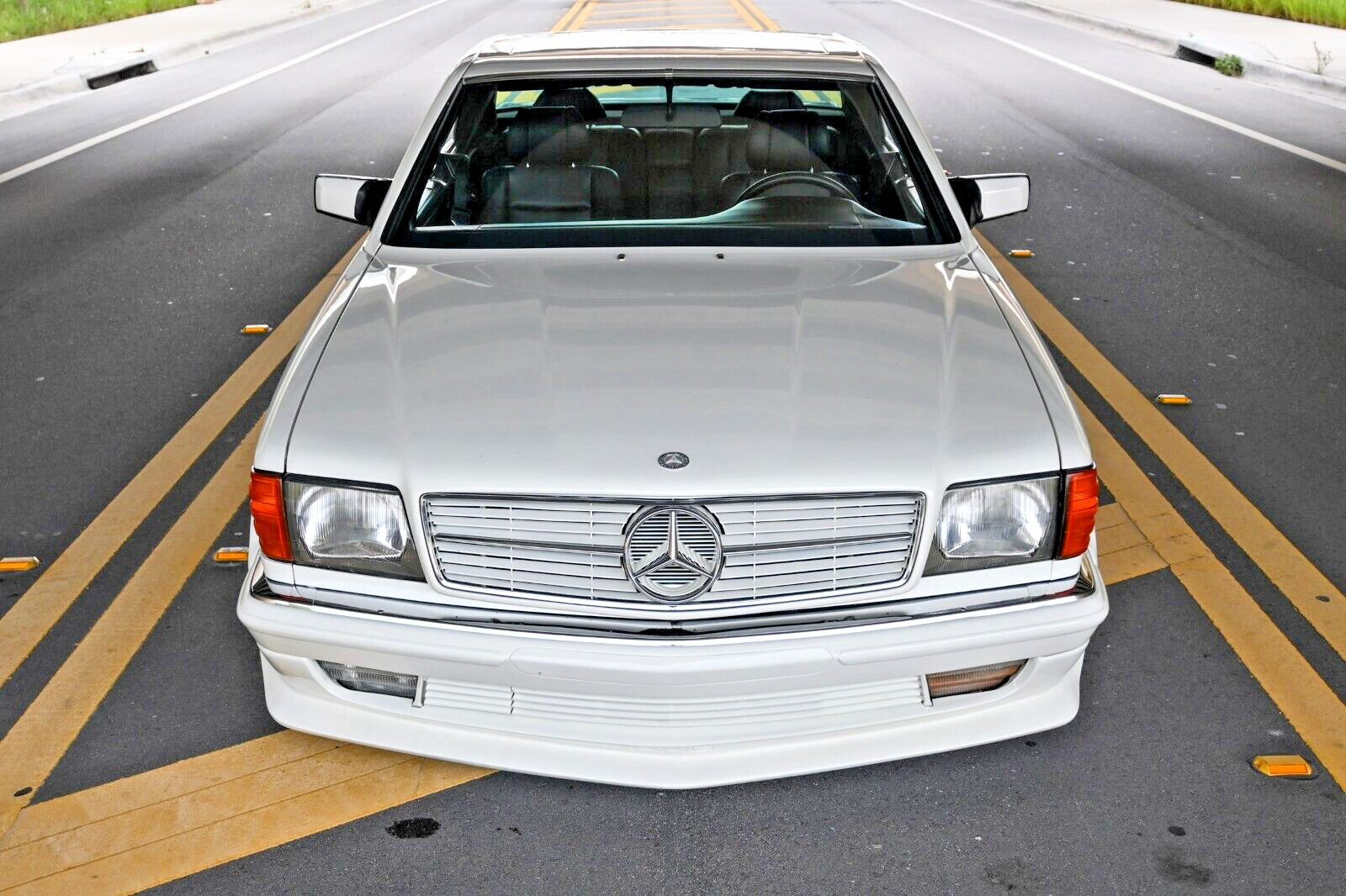 Mercedes-Benz-500-Series-1985-Coupe-5