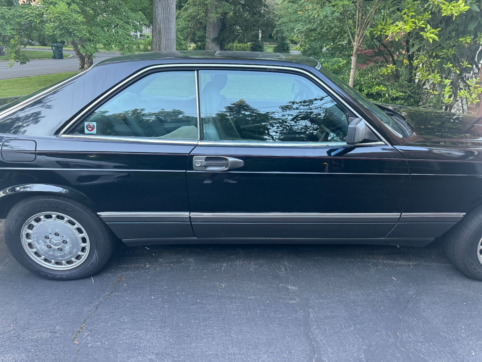 Mercedes-Benz-500-Series-1987-Coupe-2