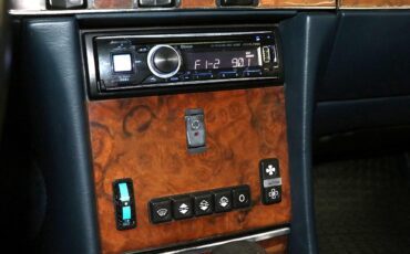 Mercedes-Benz-500-Series-1988-Convertible-21