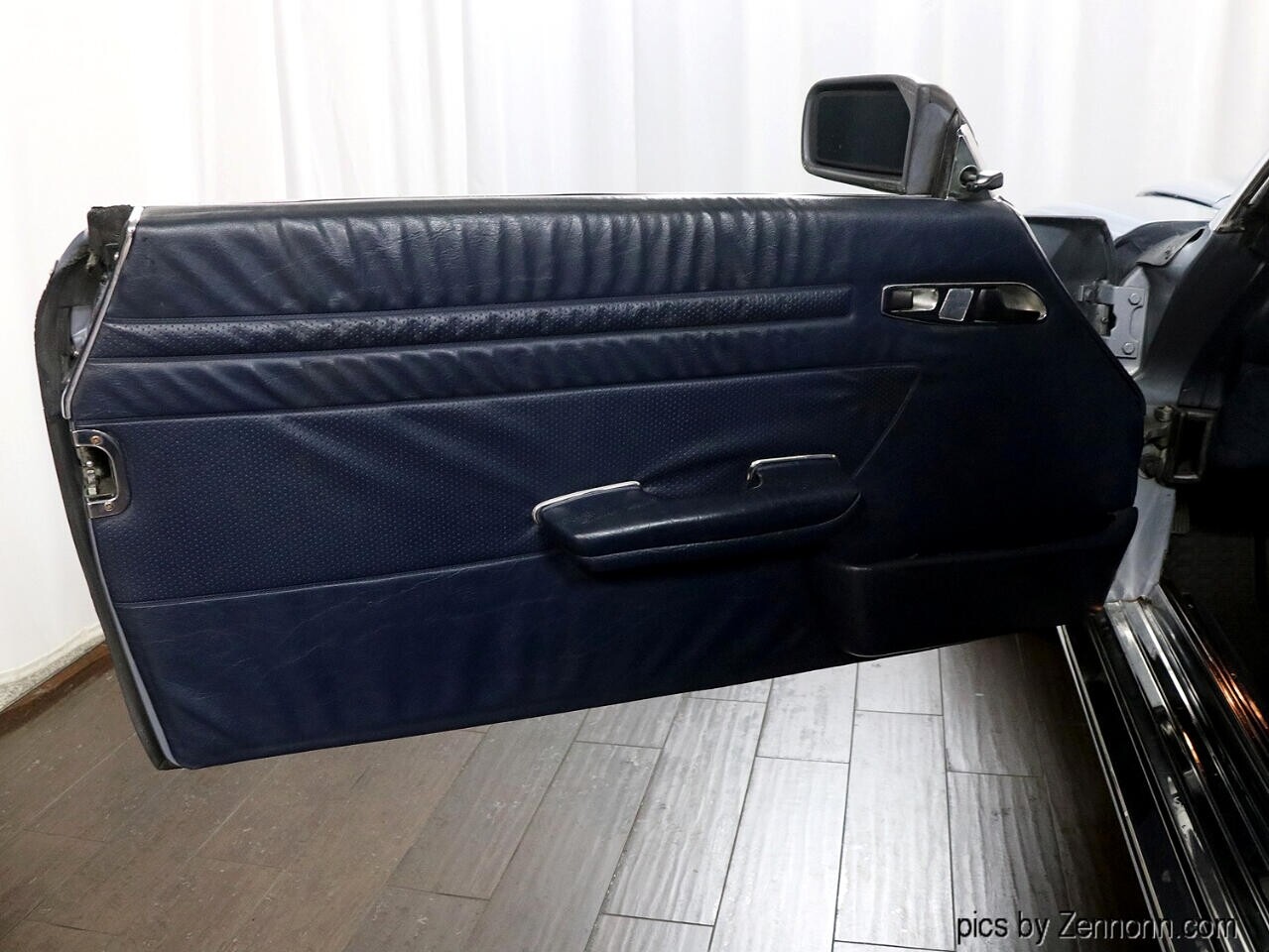 Mercedes-Benz-500-Series-1988-Convertible-24