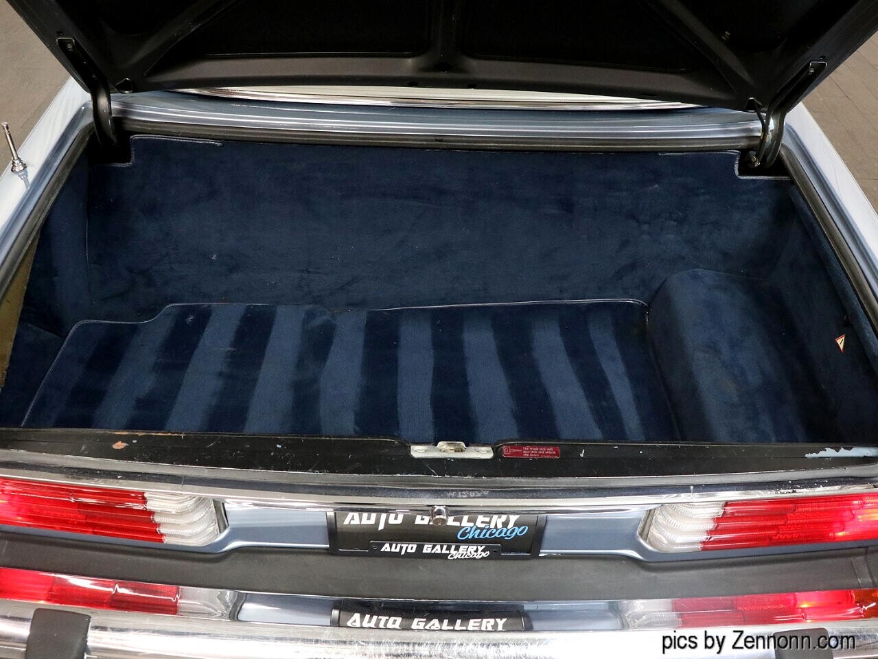 Mercedes-Benz-500-Series-1988-Convertible-26