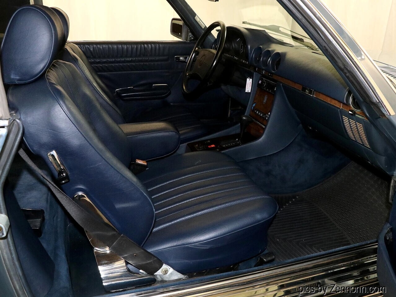 Mercedes-Benz-500-Series-1988-Convertible-29