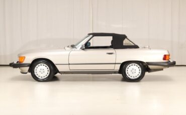 Mercedes-Benz-560-Series-Convertible-1987-Convertible-1