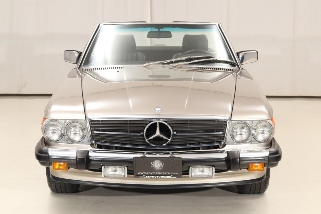 Mercedes-Benz-560-Series-Convertible-1987-Convertible-19