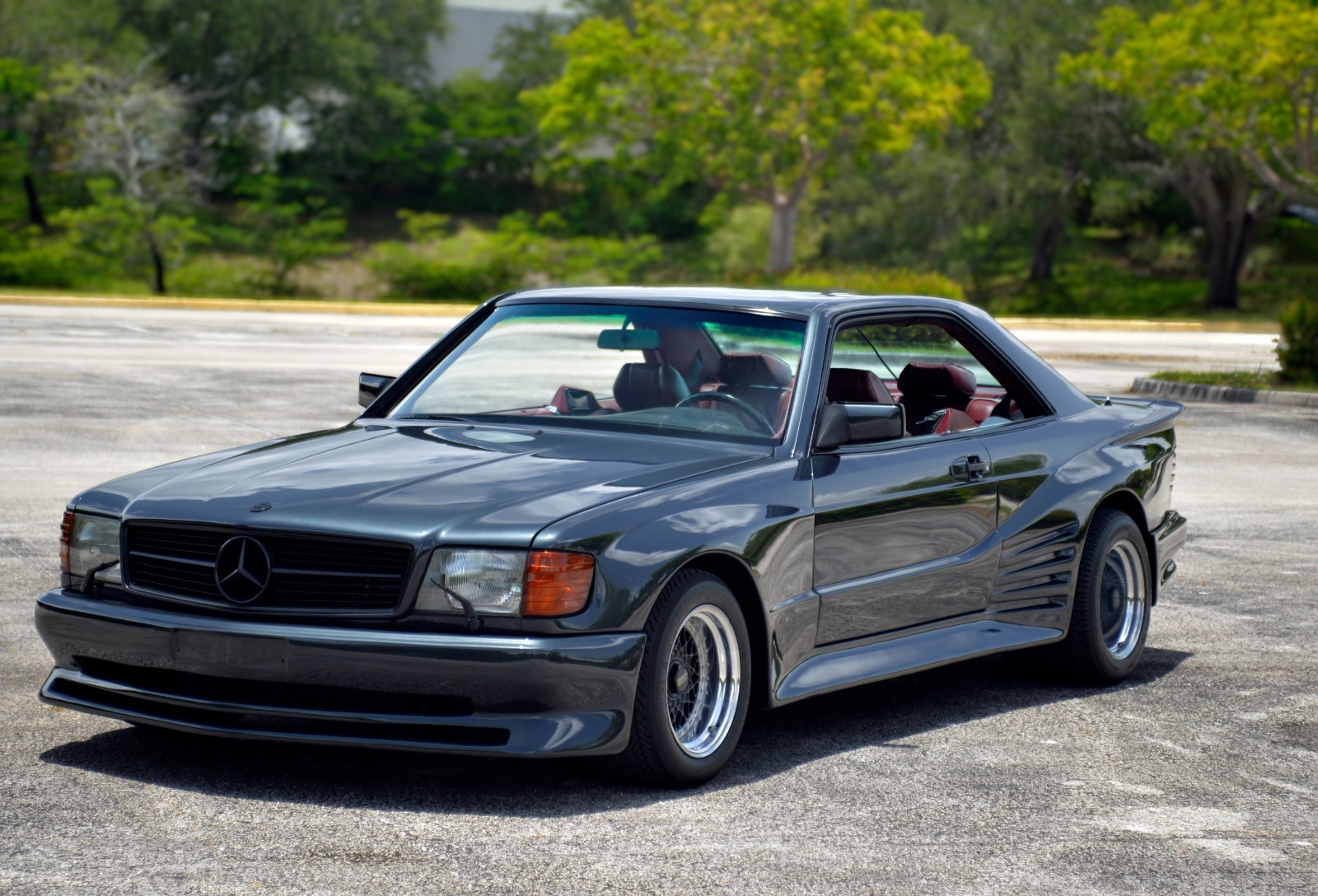 Mercedes-Benz-560SEC-1986-Coupe-1