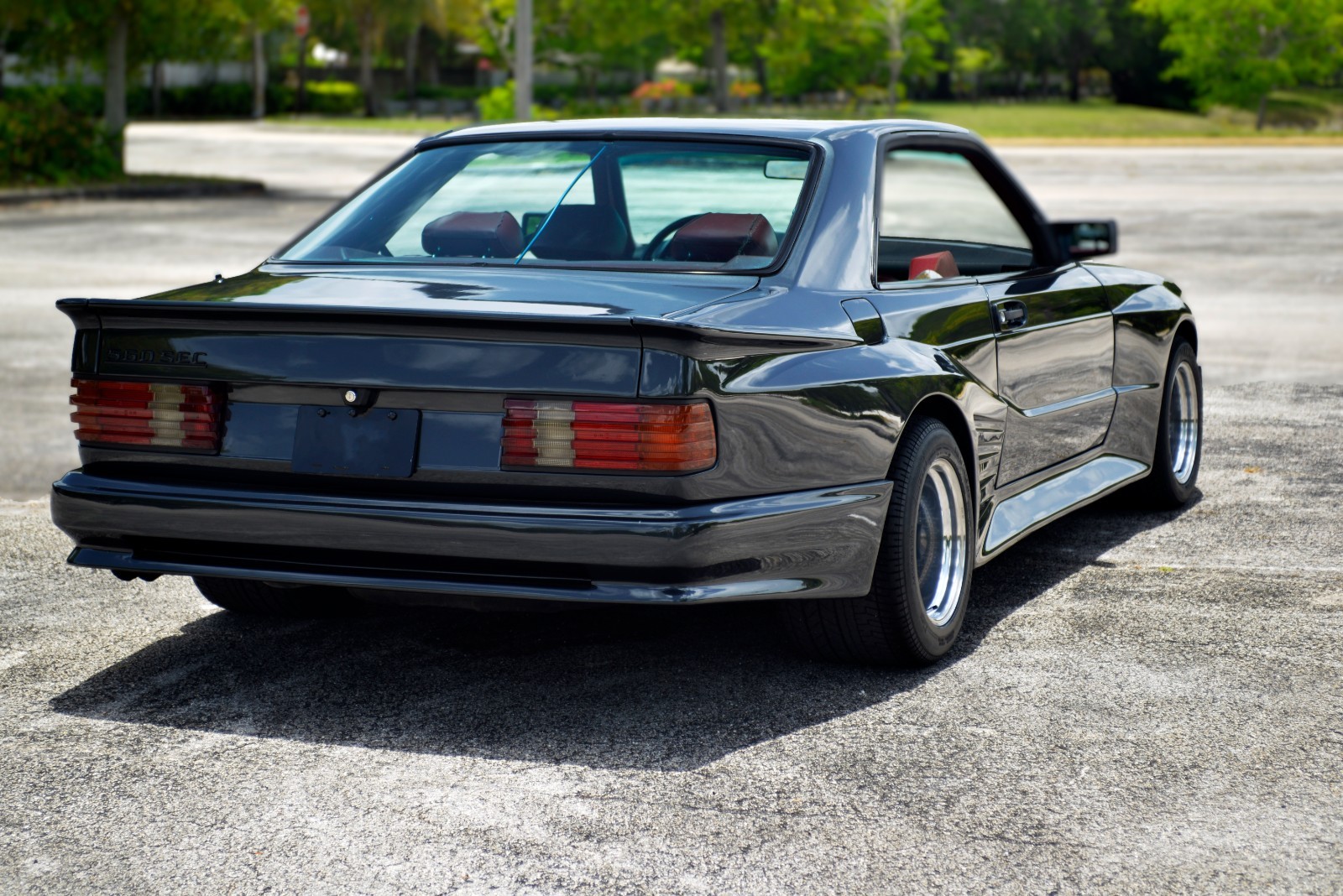 Mercedes-Benz-560SEC-1986-Coupe-17
