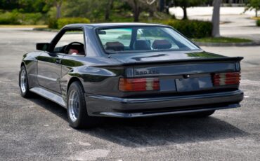 Mercedes-Benz-560SEC-1986-Coupe-18
