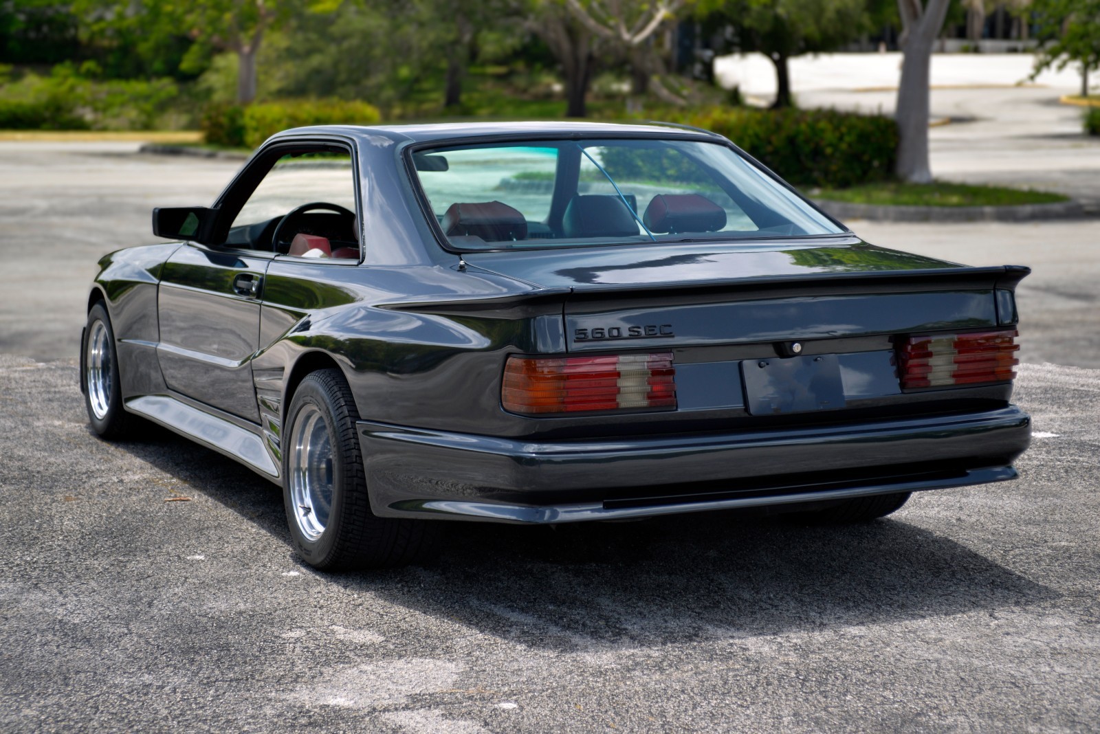 Mercedes-Benz-560SEC-1986-Coupe-18