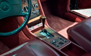 Mercedes-Benz-560SEC-1986-Coupe-26