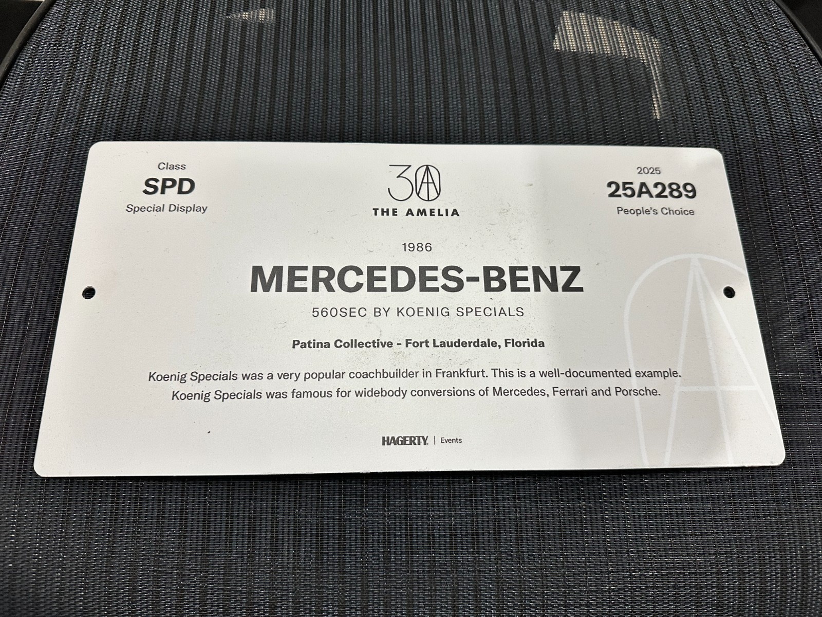 Mercedes-Benz-560SEC-1986-Coupe-34