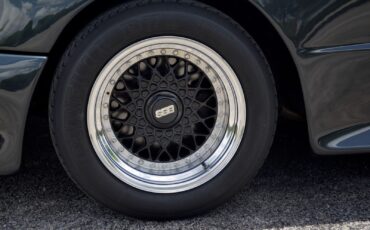 Mercedes-Benz-560SEC-1986-Coupe-4