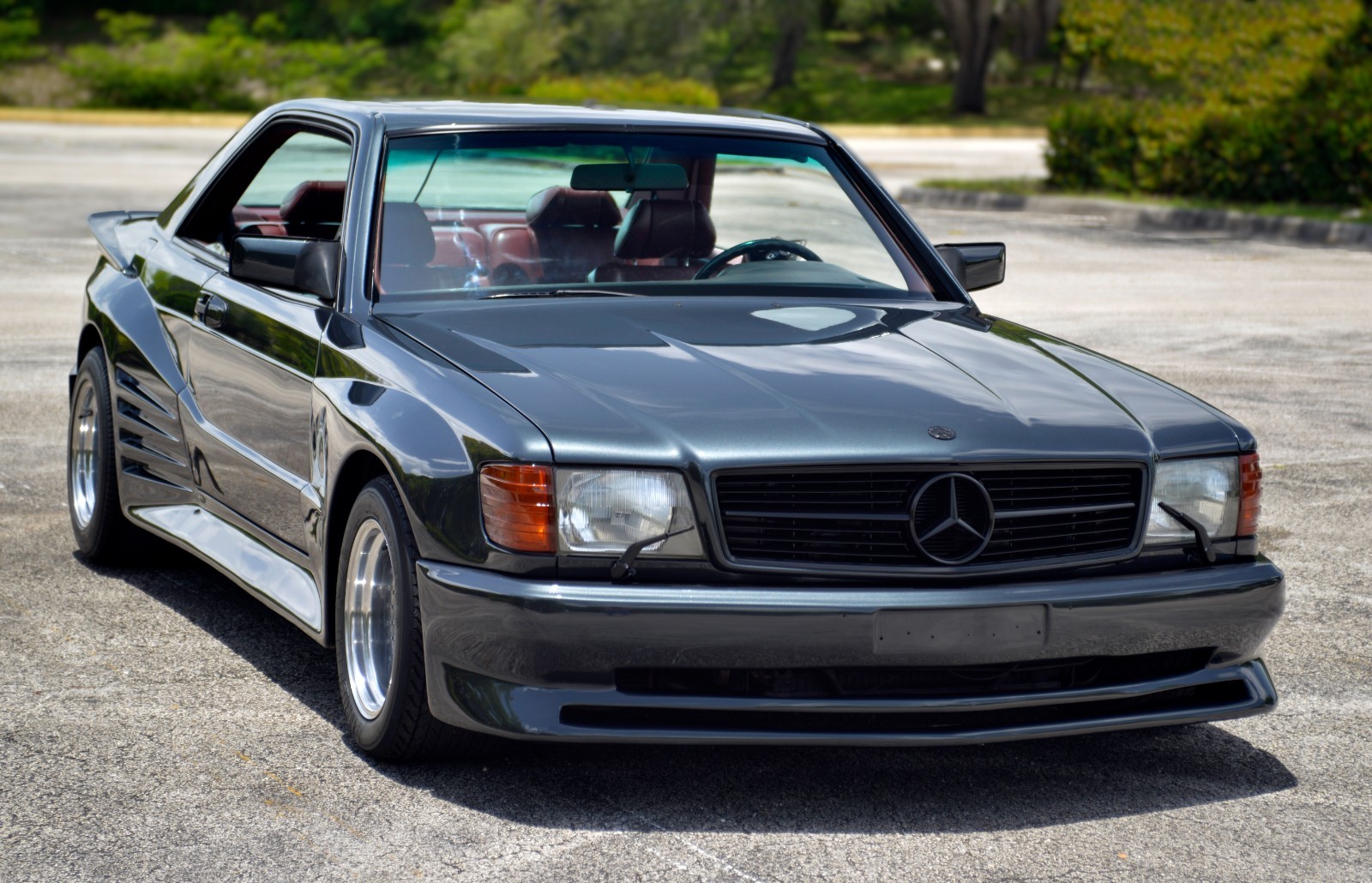 Mercedes-Benz-560SEC-1986-Coupe-7