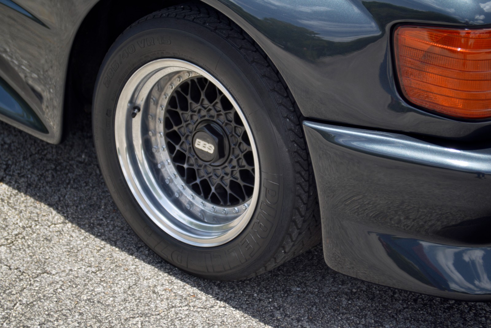 Mercedes-Benz-560SEC-1986-Coupe-9