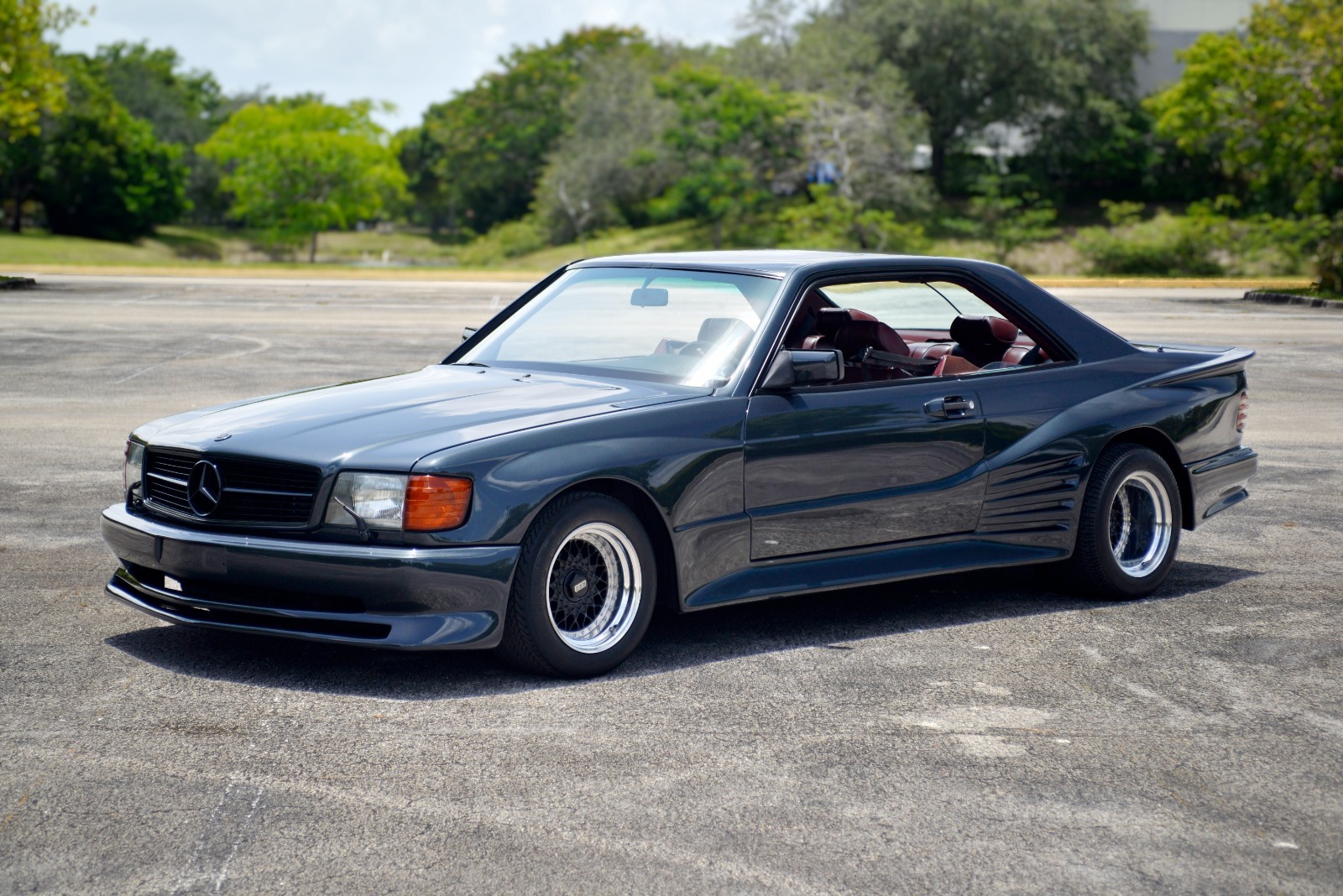 Mercedes-Benz-560SEC-1986-Coupe