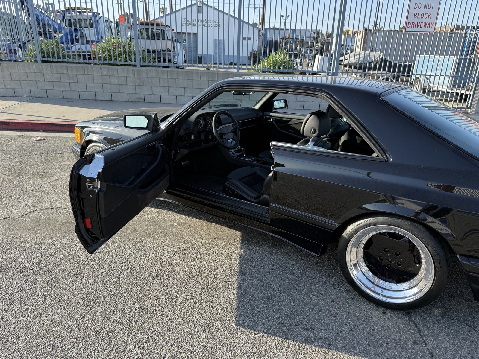 Mercedes-Benz-560SEC-1988-7