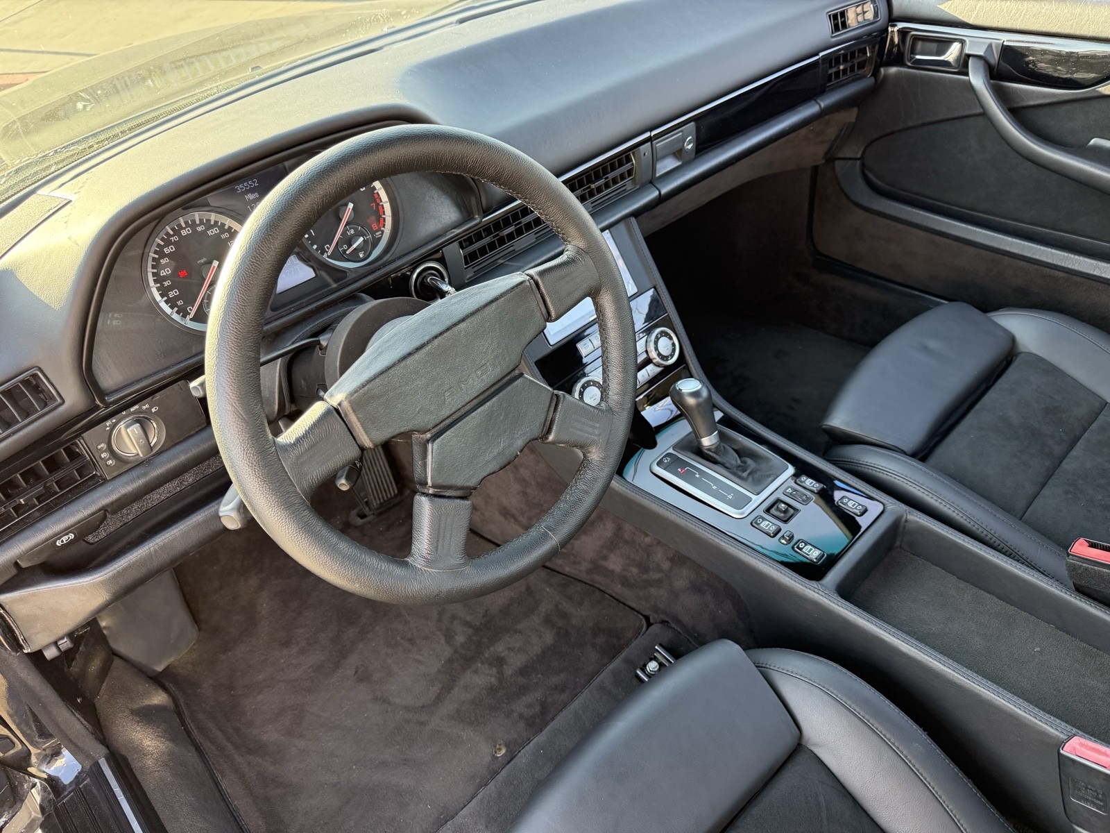 Mercedes-Benz-560SEC-1988-9