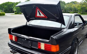 Mercedes-Benz-560SEC-1989-Coupe-32