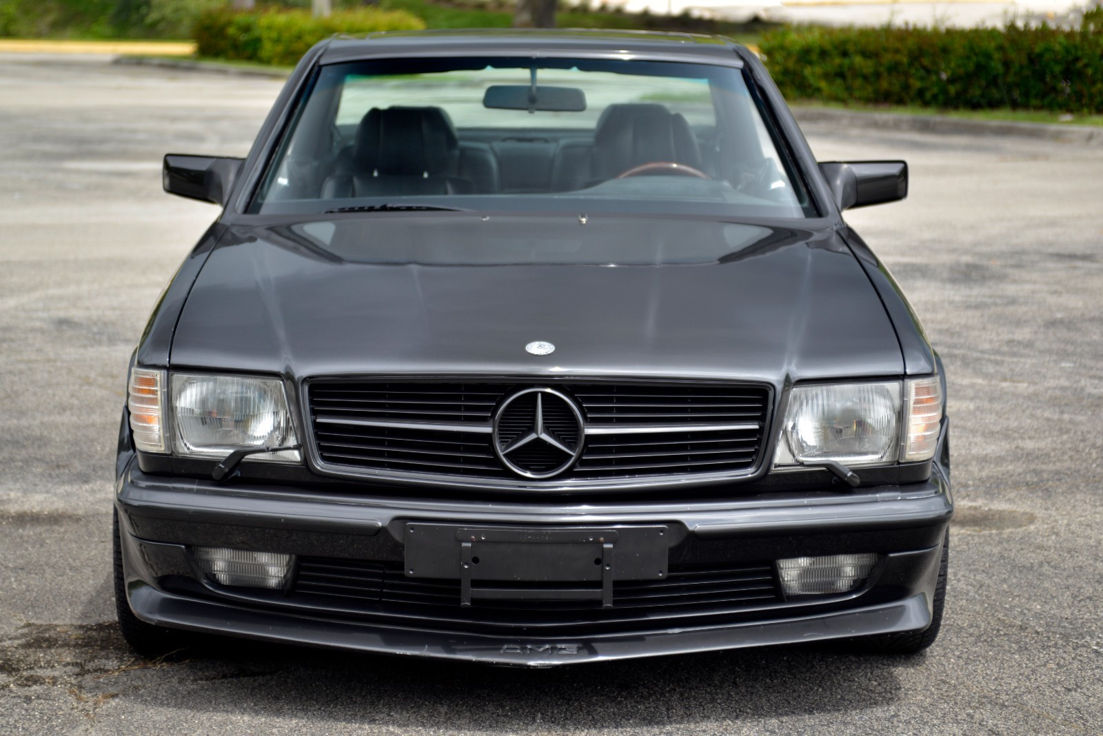 Mercedes-Benz-560SEC-1989-Coupe-4