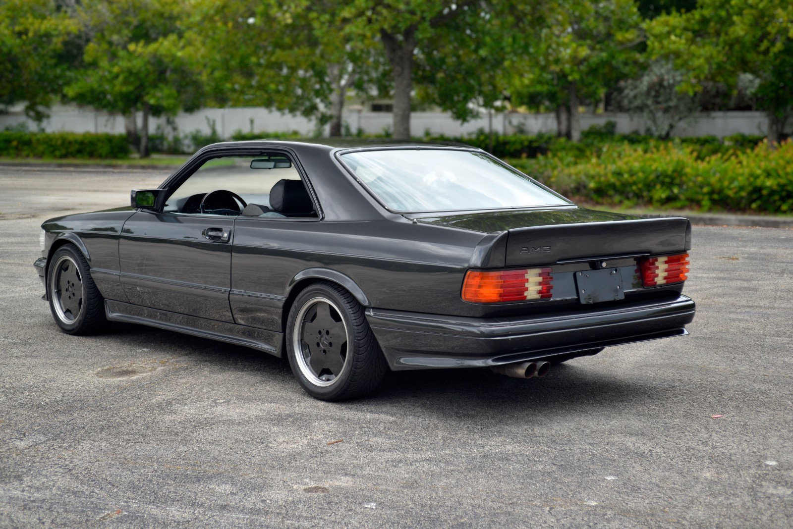 Mercedes-Benz-560SEC-1989-Coupe-8