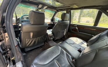 Mercedes-Benz-600-Series-1993-Sedan-12