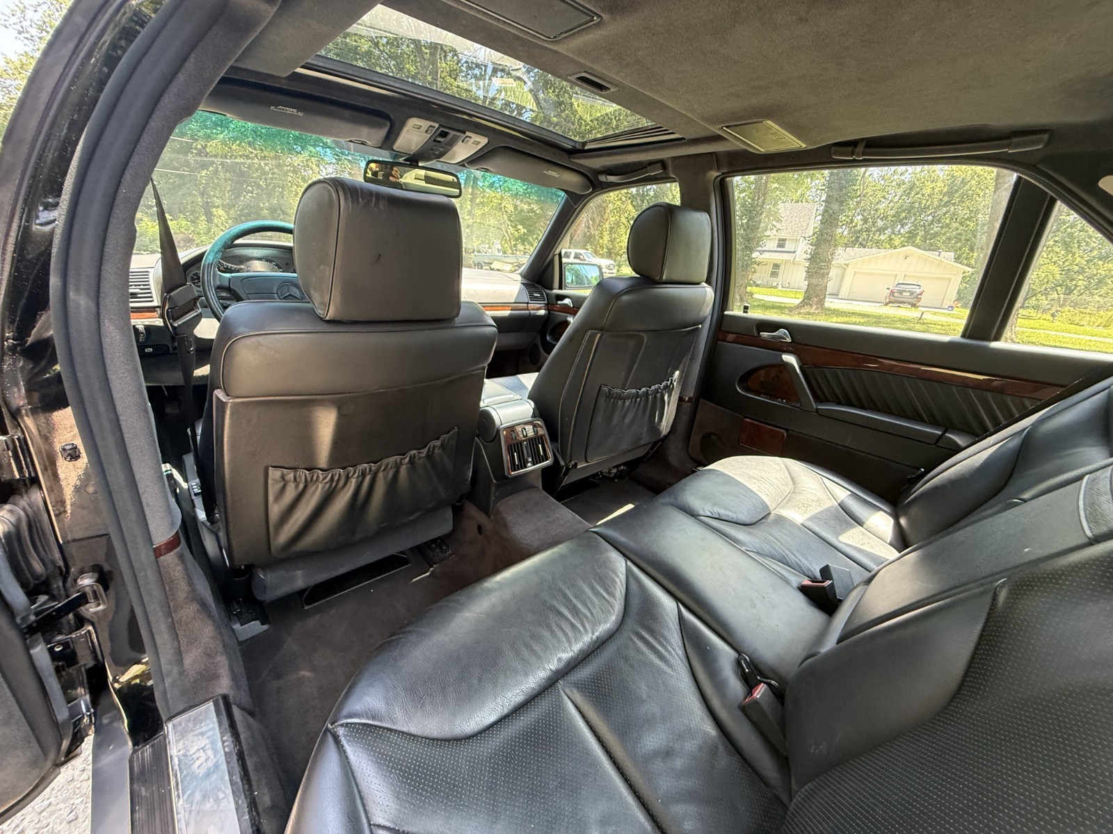 Mercedes-Benz-600-Series-1993-Sedan-12