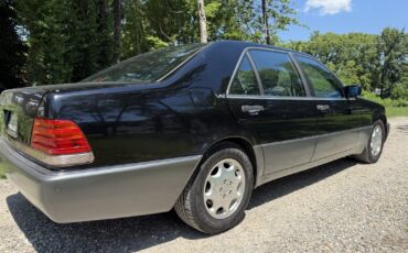 Mercedes-Benz-600-Series-1993-Sedan-2