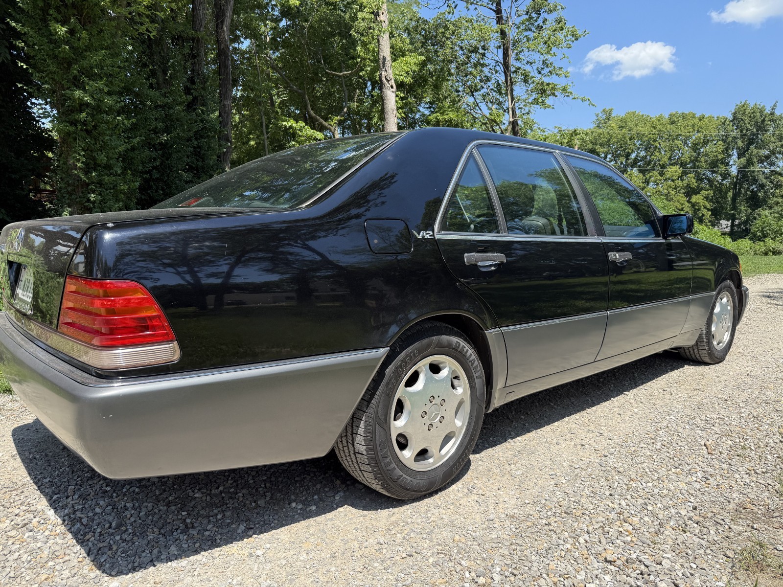 Mercedes-Benz-600-Series-1993-Sedan-2