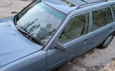 Mercedes-Benz-E-Class-1987-Wagon-18