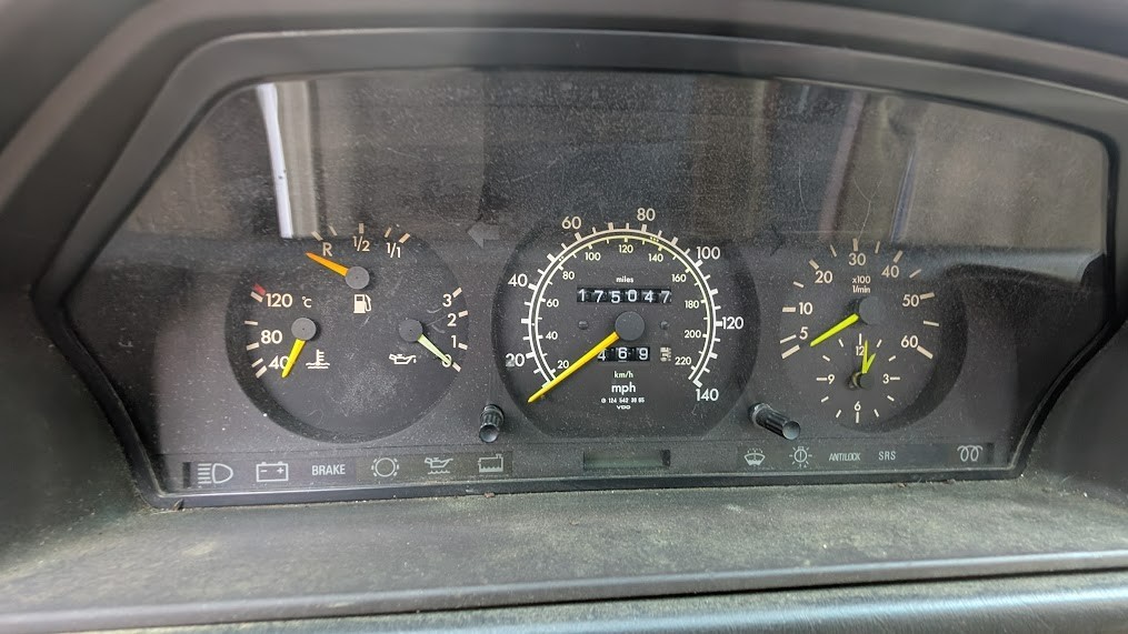 Mercedes-Benz-E-Class-1987-Wagon-5